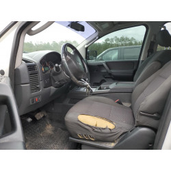 2010 NISSAN TITAN