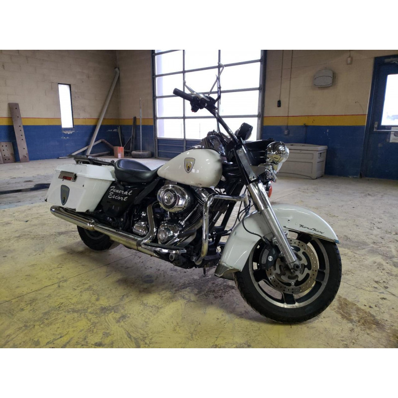 2010 HARLEY-DAVIDSON FL