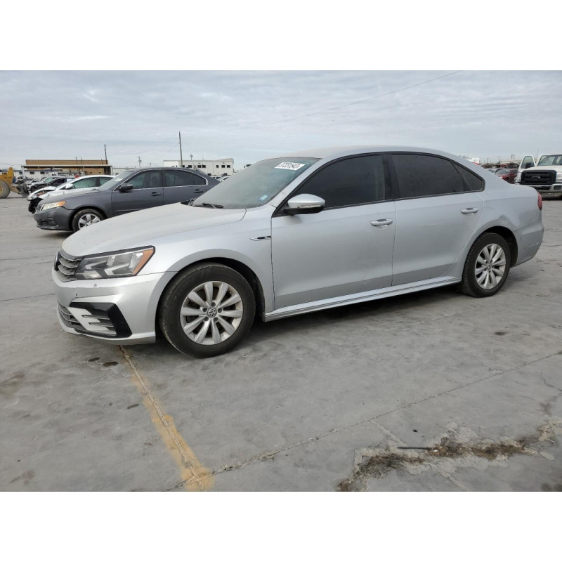2018 VOLKSWAGEN PASSAT