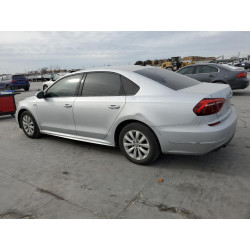 2018 VOLKSWAGEN PASSAT