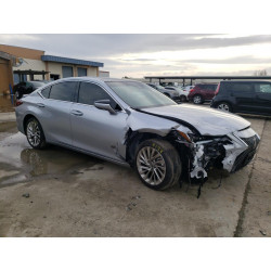 2022 LEXUS ES350