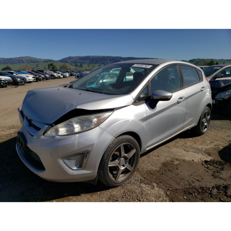 2011 FORD FIESTA