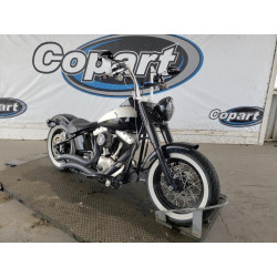 2015 HARLEY-DAVIDSON FL