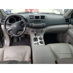 2011 TOYOTA HIGHLANDER