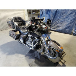 2004 HARLEY-DAVIDSON FL