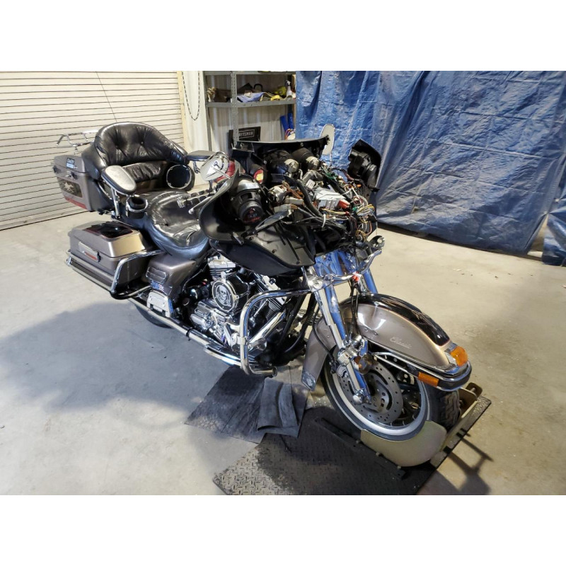 2004 HARLEY-DAVIDSON FL
