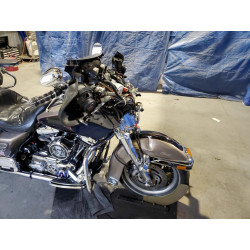 2004 HARLEY-DAVIDSON FL