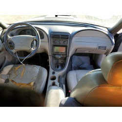 2001 FORD MUSTANG