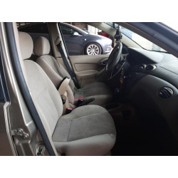 2004 FORD FOCUS