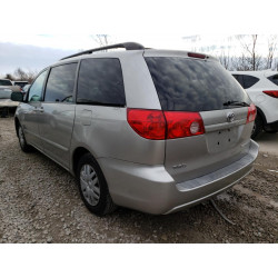 2009 TOYOTA SIENNA