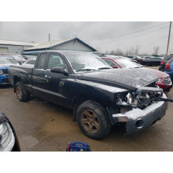 2005 DODGE DAKOTA