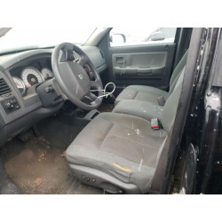 2005 DODGE DAKOTA
