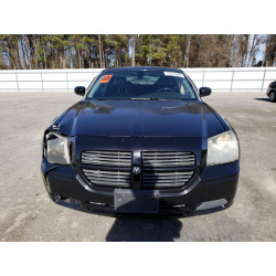 2005 DODGE MAGNUM