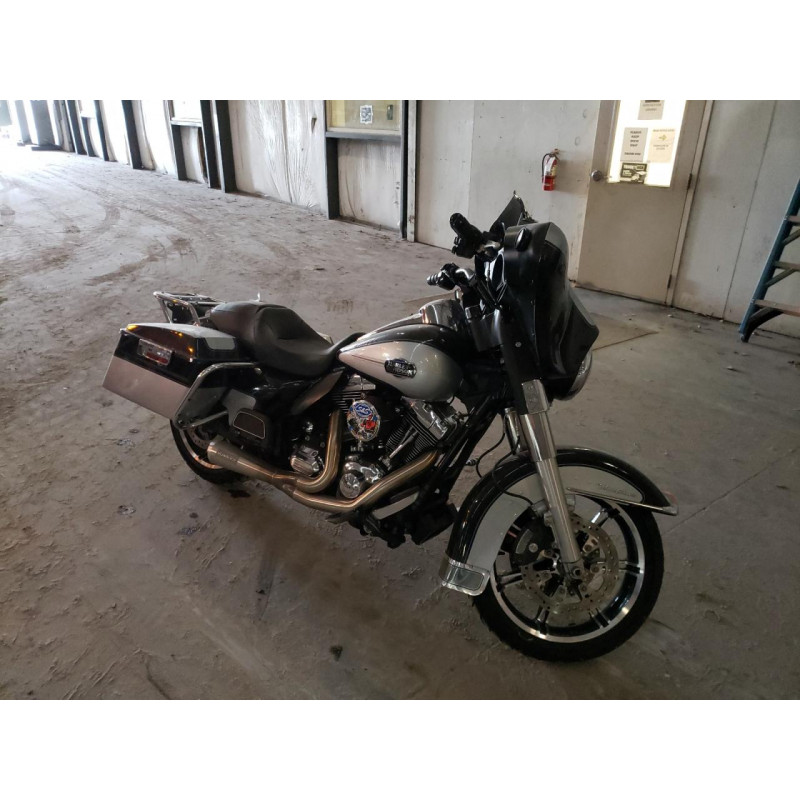 2013 HARLEY-DAVIDSON FL
