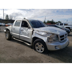 2011 DODGE DAKOTA