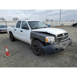 2005 DODGE DAKOTA