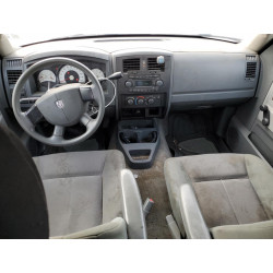 2005 DODGE DAKOTA