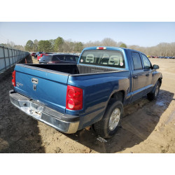 2005 DODGE DAKOTA