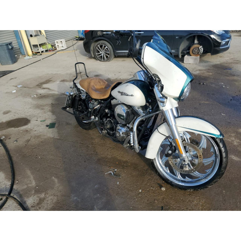 2015 HARLEY-DAVIDSON FL