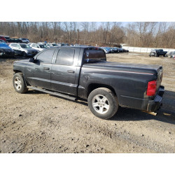 2011 DODGE DAKOTA
