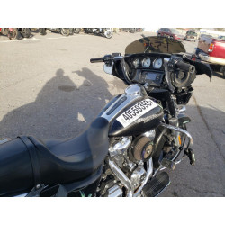 2017 HARLEY-DAVIDSON FL