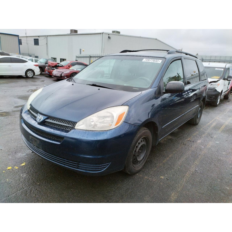 2004 TOYOTA SIENNA
