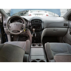 2004 TOYOTA SIENNA