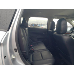 2015 MITSUBISHI OUTLANDER