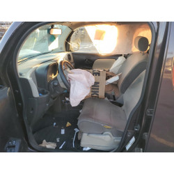 2011 NISSAN CUBE