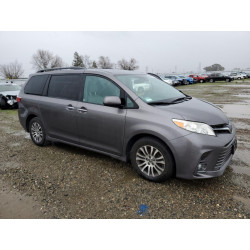 2018 TOYOTA SIENNA
