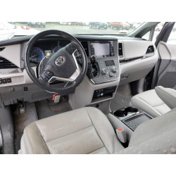 2018 TOYOTA SIENNA