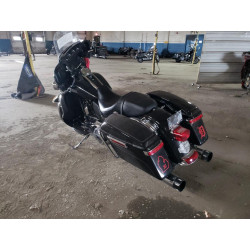 2016 HARLEY-DAVIDSON FL