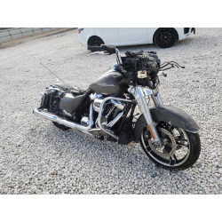 2018 HARLEY-DAVIDSON FL