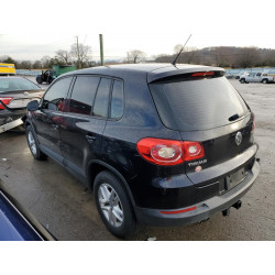 2011 VOLKSWAGEN TIGUAN