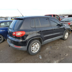 2011 VOLKSWAGEN TIGUAN