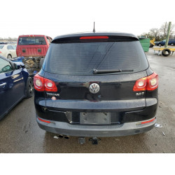 2011 VOLKSWAGEN TIGUAN