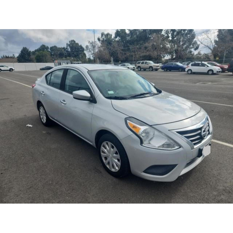 2017 NISSAN VERSA