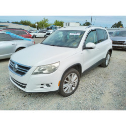 2010 VOLKSWAGEN TIGUAN