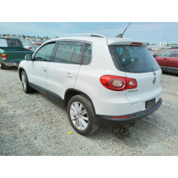2010 VOLKSWAGEN TIGUAN