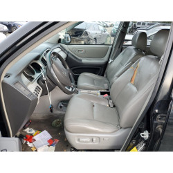 2004 TOYOTA HIGHLANDER