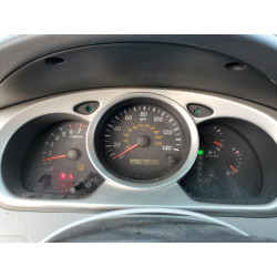 2004 TOYOTA HIGHLANDER