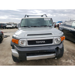 2012 TOYOTA FJ CRUISER