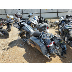 2015 HARLEY-DAVIDSON FL