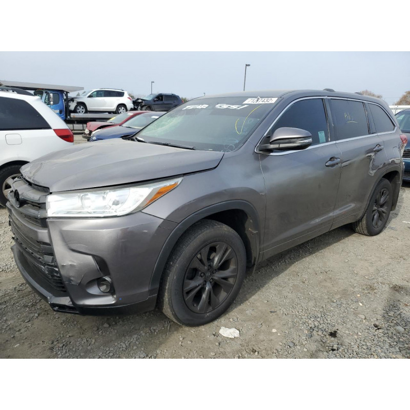 2018 TOYOTA HIGHLANDER