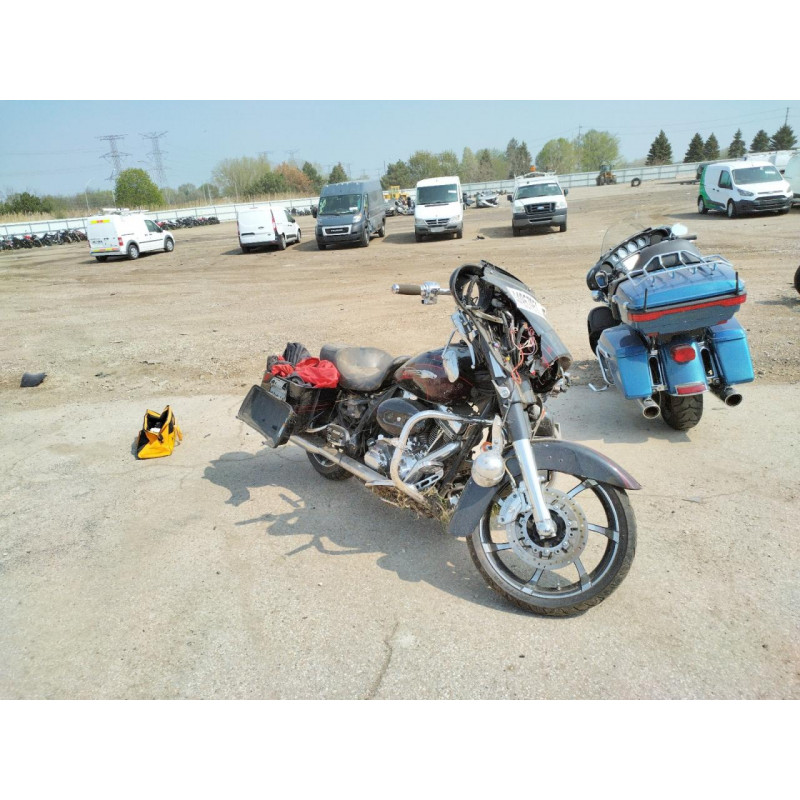 2011 HARLEY-DAVIDSON FLSE