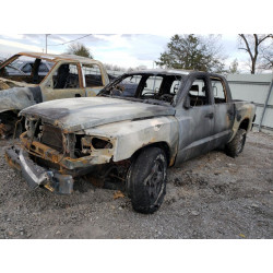2005 DODGE DAKOTA