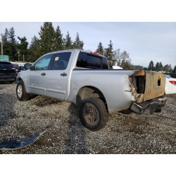 2010 NISSAN TITAN