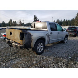 2010 NISSAN TITAN
