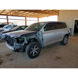 2010 TOYOTA HIGHLANDER