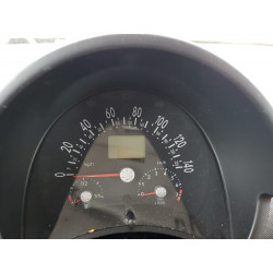 2000 VOLKSWAGEN BEETLE